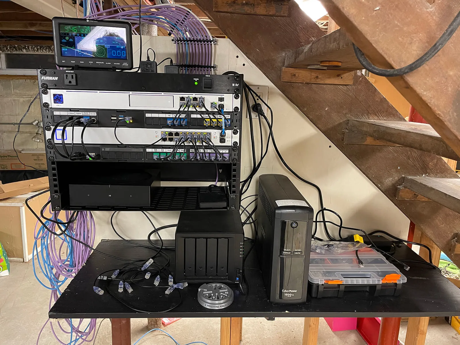 8U home network rack with shelf